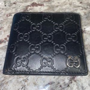 Mens Black Gucci Signature Bifold Wallet - Excellent Condition